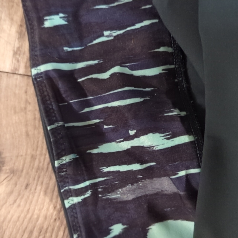 Lululemon - Picture 5 of 5